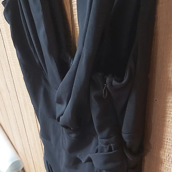 Dress - Picture 5 of 5